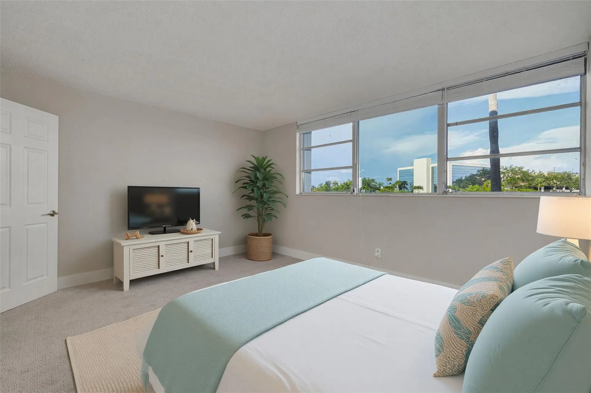 7425 Bay Island Drive S St Petersburg FL 33707