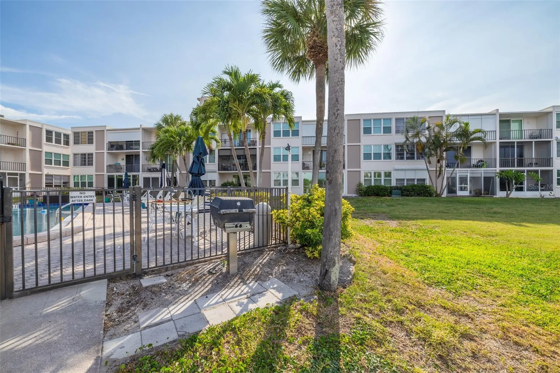7425 Bay Island Drive S St Petersburg FL 33707