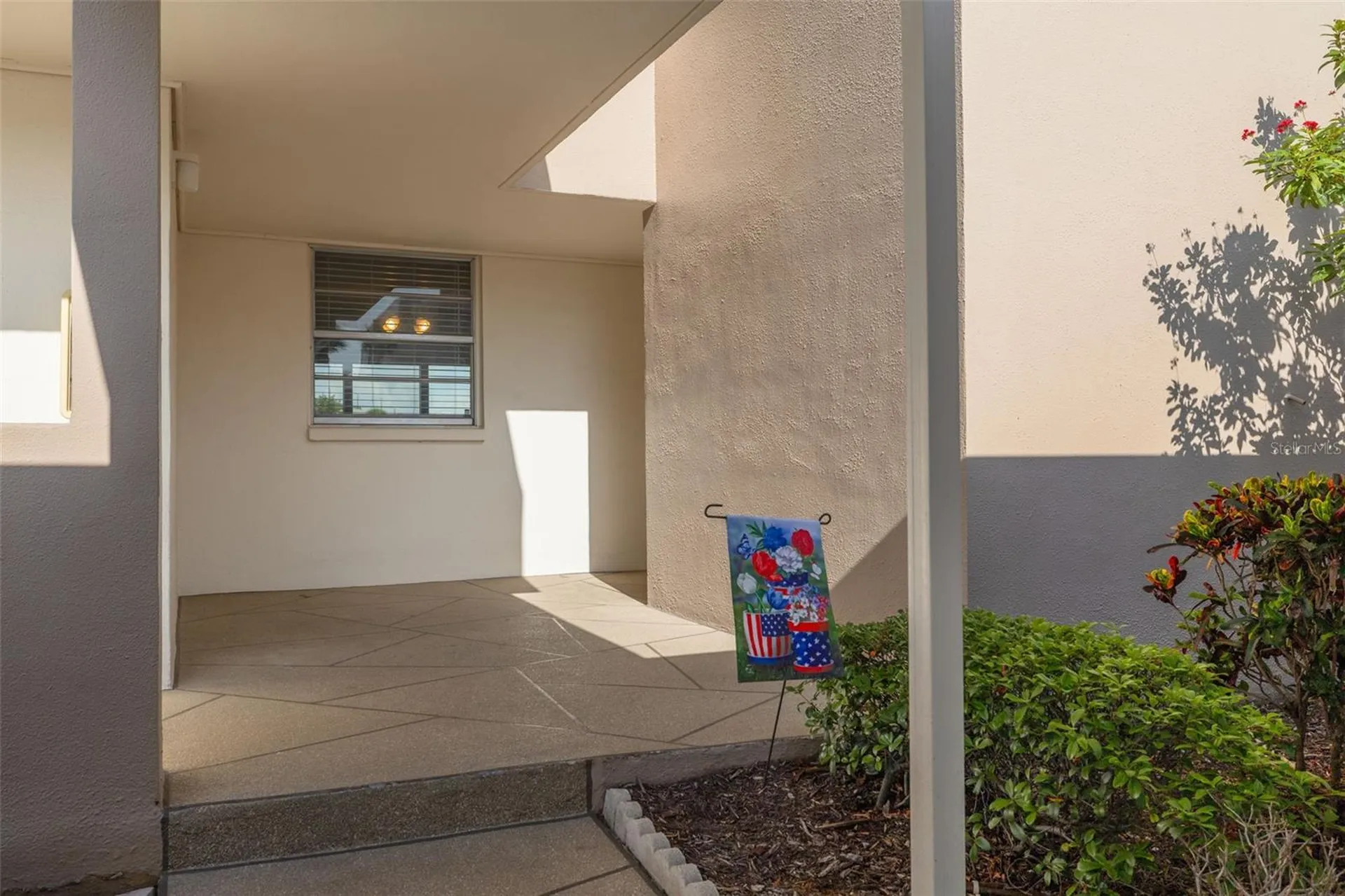 7425 Bay Island Drive S St Petersburg FL 33707