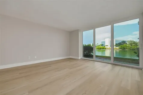 7425 Bay Island Drive S St Petersburg FL 33707