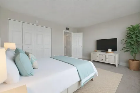 7425 Bay Island Drive S St Petersburg FL 33707