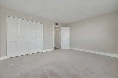 7425 Bay Island Drive S St Petersburg FL 33707