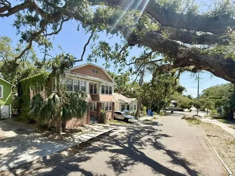 725 14th Avenue S St Petersburg FL 33701
