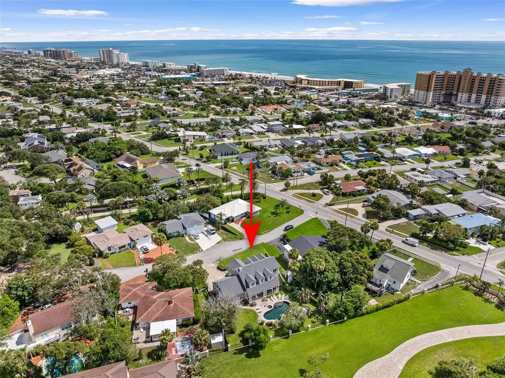 2 Hickory Lane Daytona Beach FL 32118