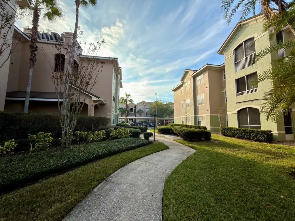 4865 Cypress Woods Drive Orlando FL 32811