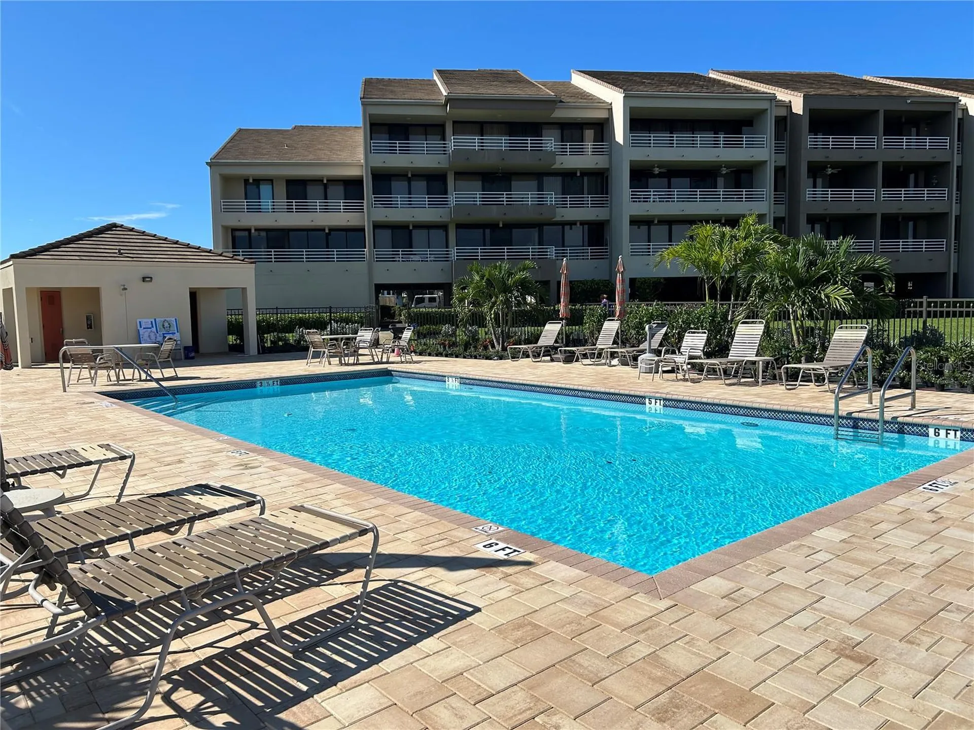 2775 Kipps Colony Drive S St Petersburg FL 33707