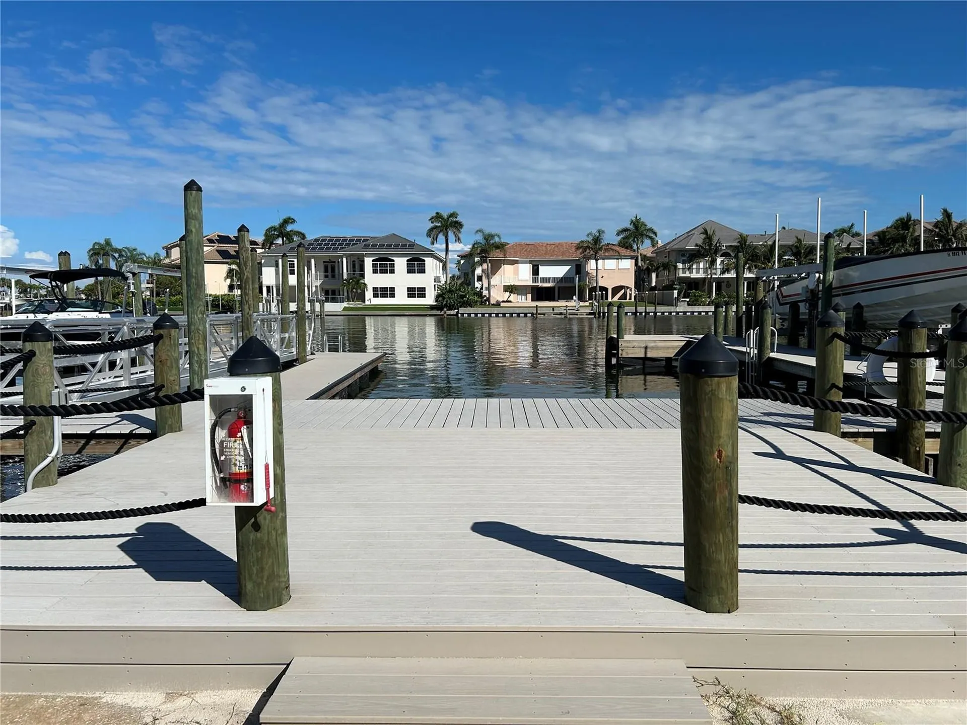2775 Kipps Colony Drive S St Petersburg FL 33707