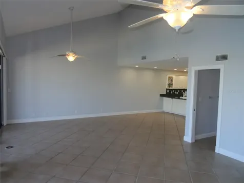 2775 Kipps Colony Drive S St Petersburg FL 33707