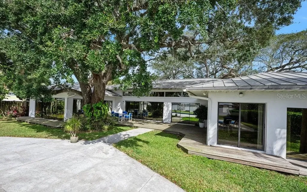 1596 John Anderson Drive Ormond Beach FL 32176