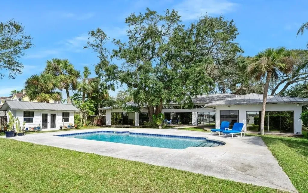 1596 John Anderson Drive Ormond Beach FL 32176
