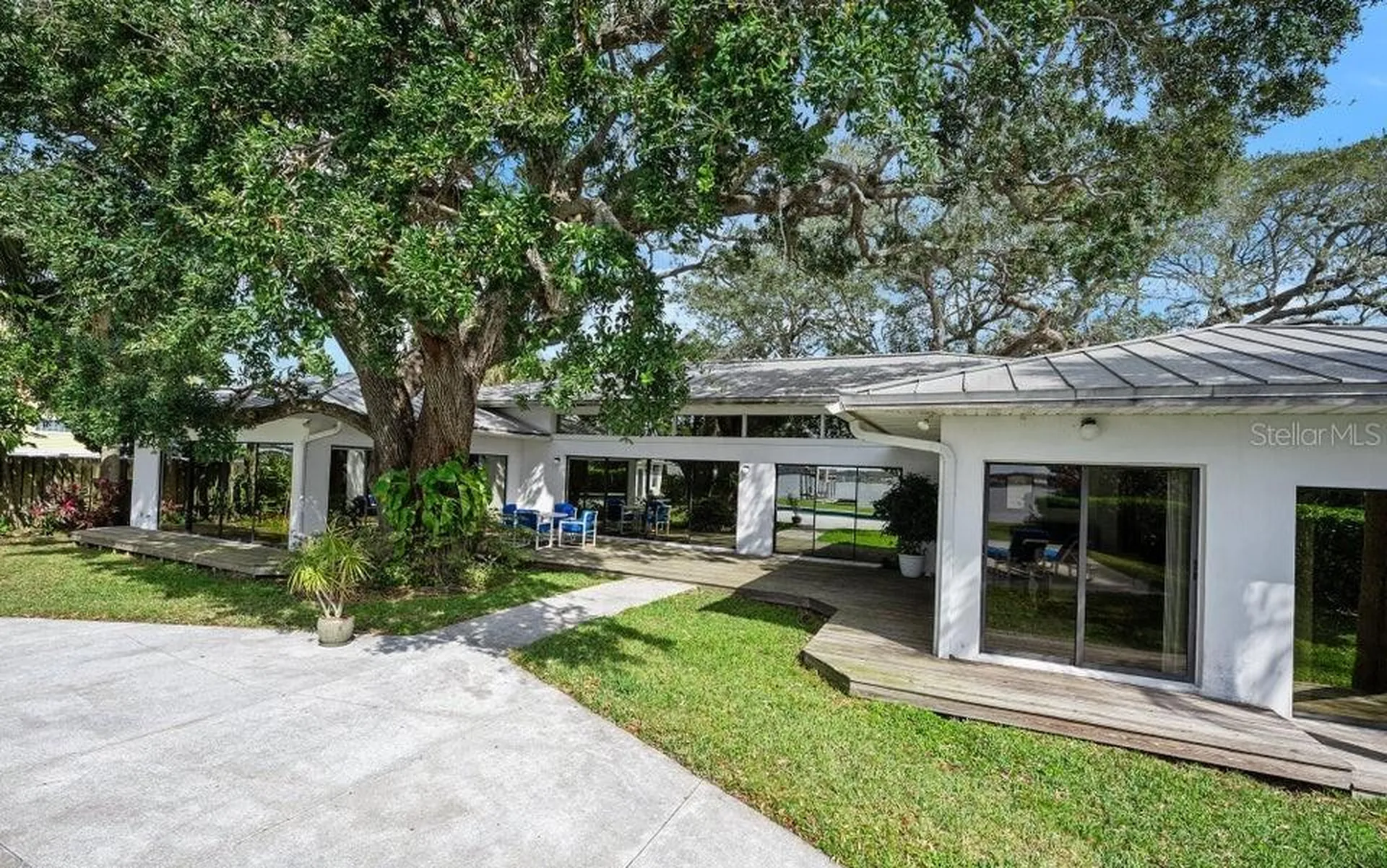 1596 John Anderson Drive Ormond Beach FL 32176