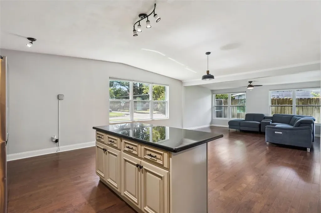 526 N Hampton Avenue Orlando FL 32803