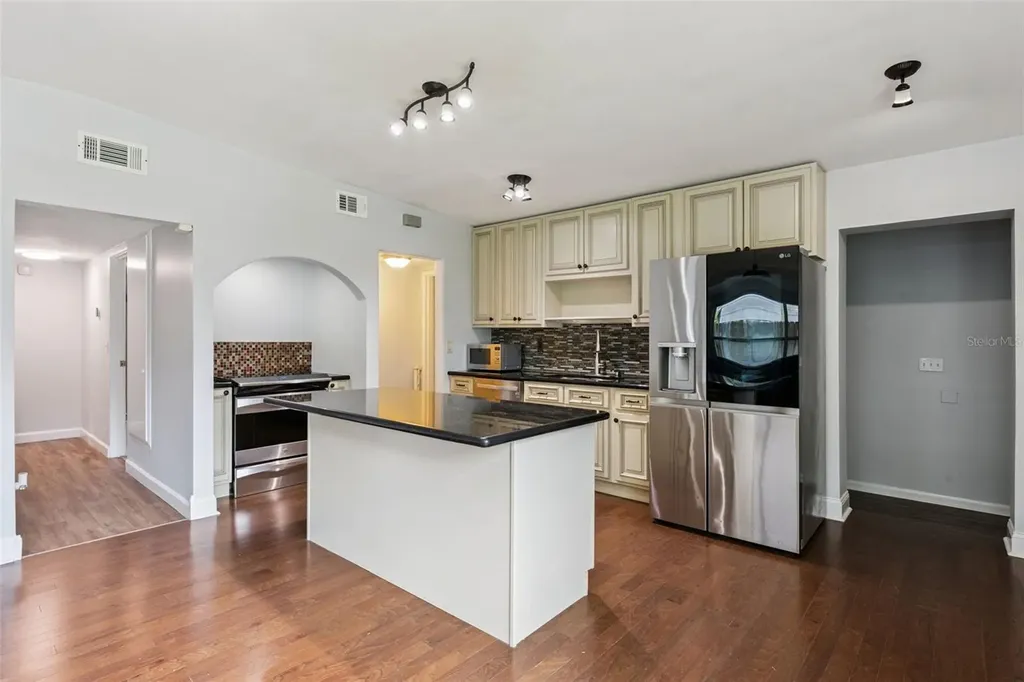 526 N Hampton Avenue Orlando FL 32803