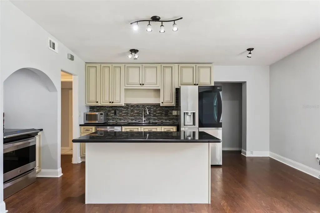 526 N Hampton Avenue Orlando FL 32803
