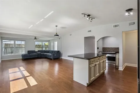 526 N Hampton Avenue Orlando FL 32803