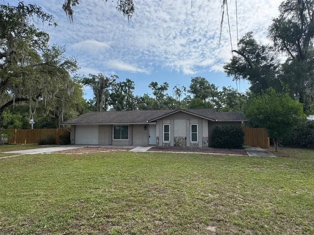 6052 Idle A While Circle Dade City FL 33523