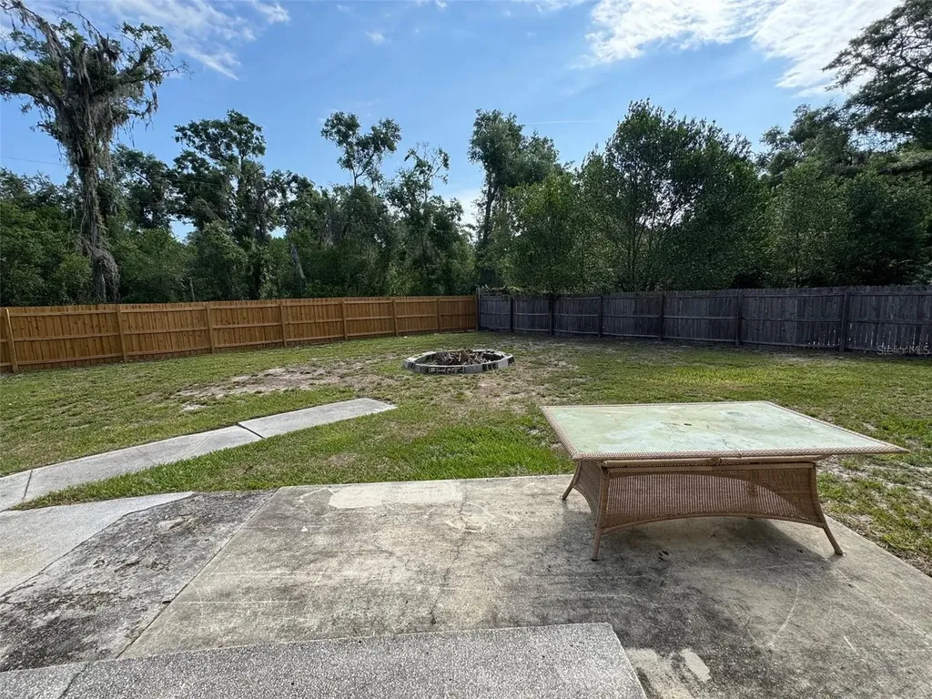 6052 Idle A While Circle Dade City FL 33523