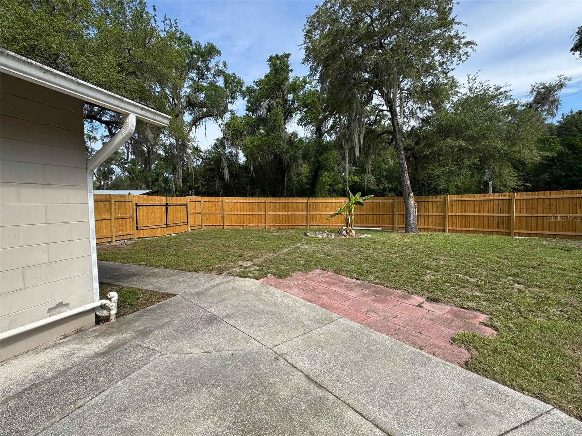 6052 Idle A While Circle Dade City FL 33523
