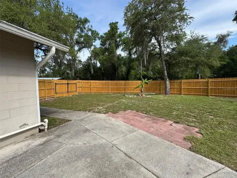 6052 Idle A While Circle Dade City FL 33523