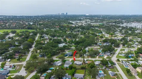 525 Hampton Avenue NE St Petersburg FL 33703