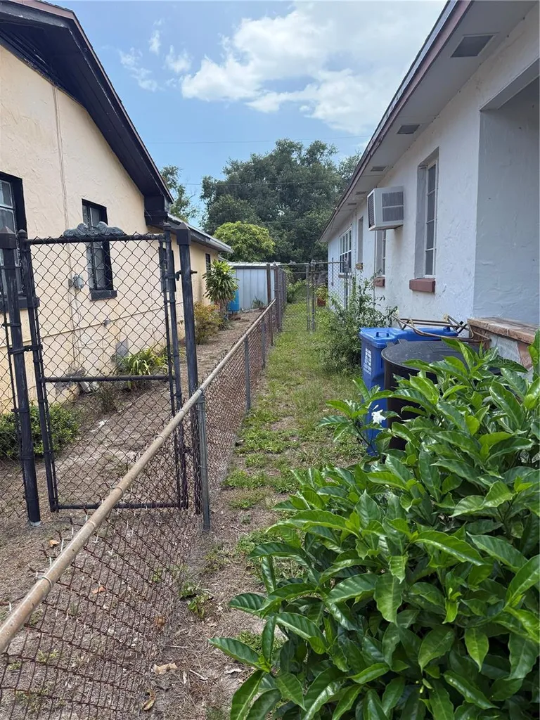 2055 29th Street S St Petersburg FL 33712