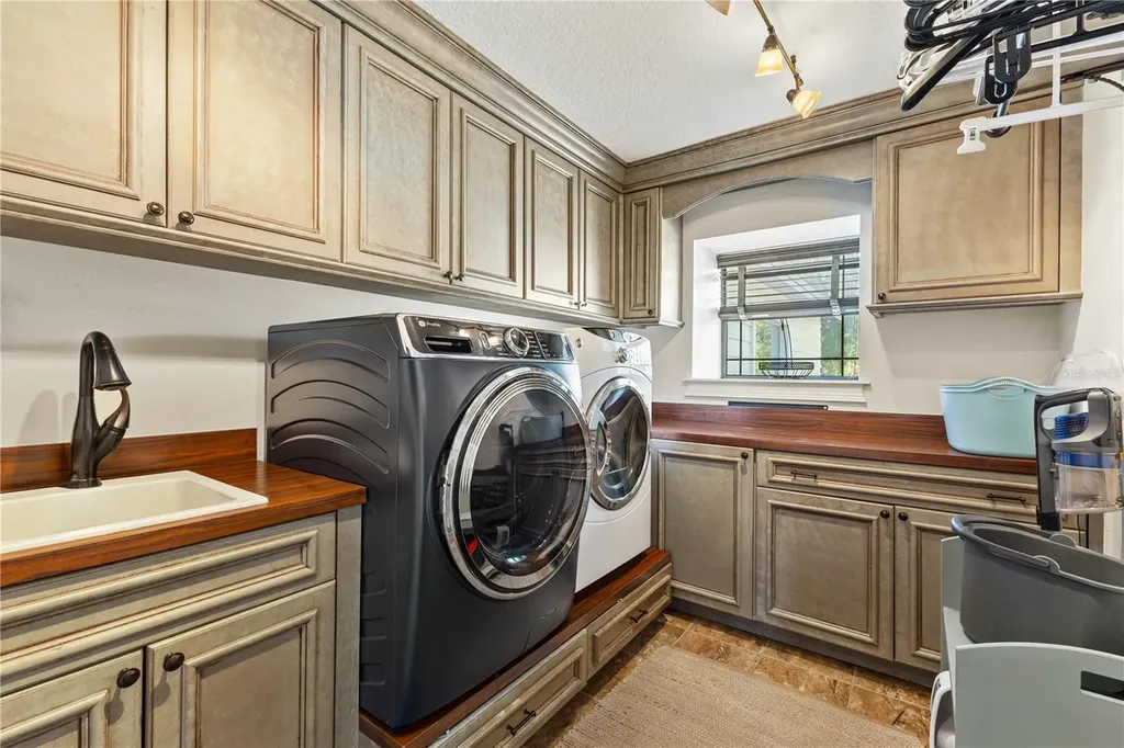 10355 Trout Road Orlando FL 32836