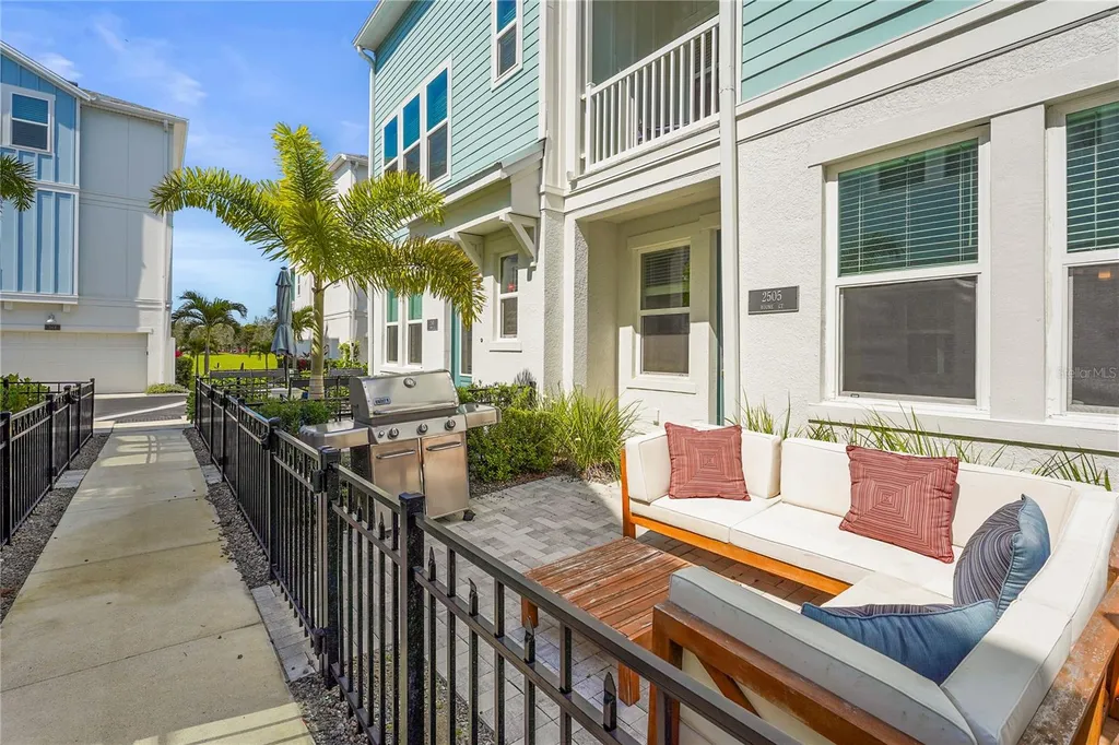 2505 Boone Court Sarasota FL 34237