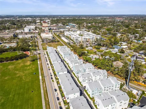 2505 Boone Court Sarasota FL 34237