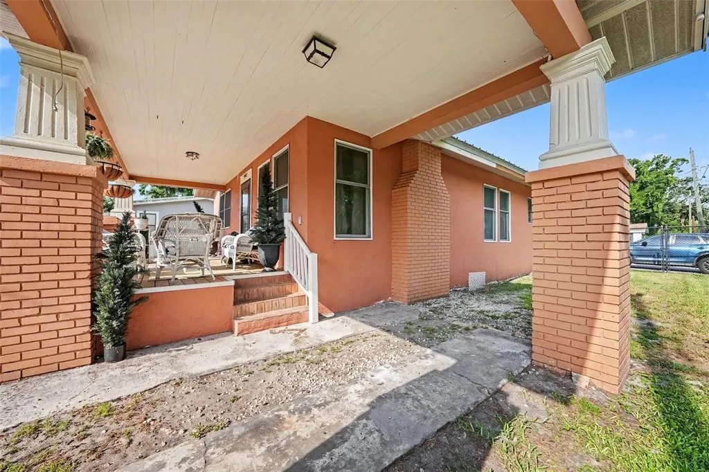 9907 Maggie Street Gibsonton FL 33534