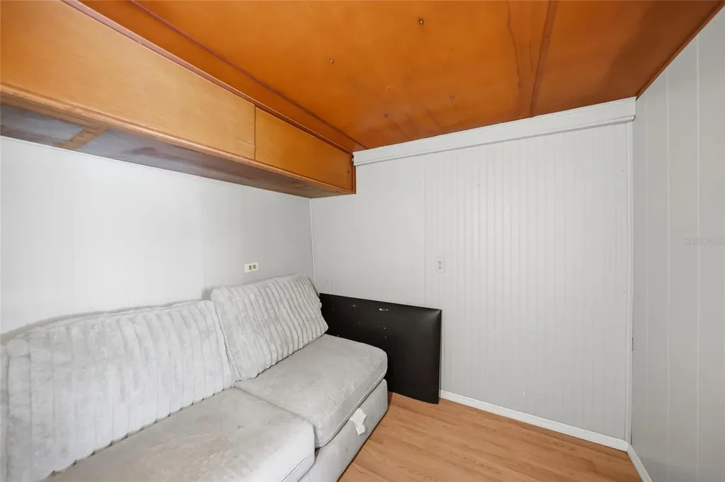 658 Via Cala Englewood FL 34224