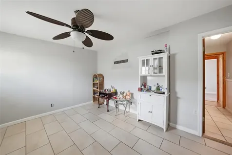 658 Via Cala Englewood FL 34224