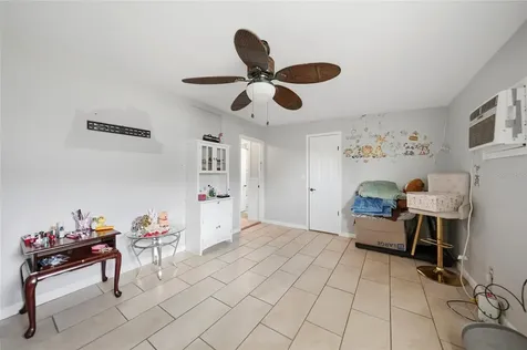 658 Via Cala Englewood FL 34224