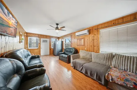 658 Via Cala Englewood FL 34224