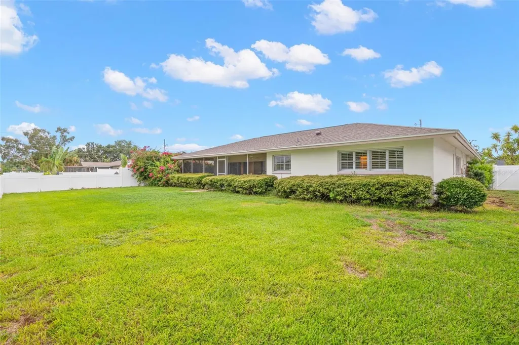 6729 Tequesta Drive Seminole FL 33777