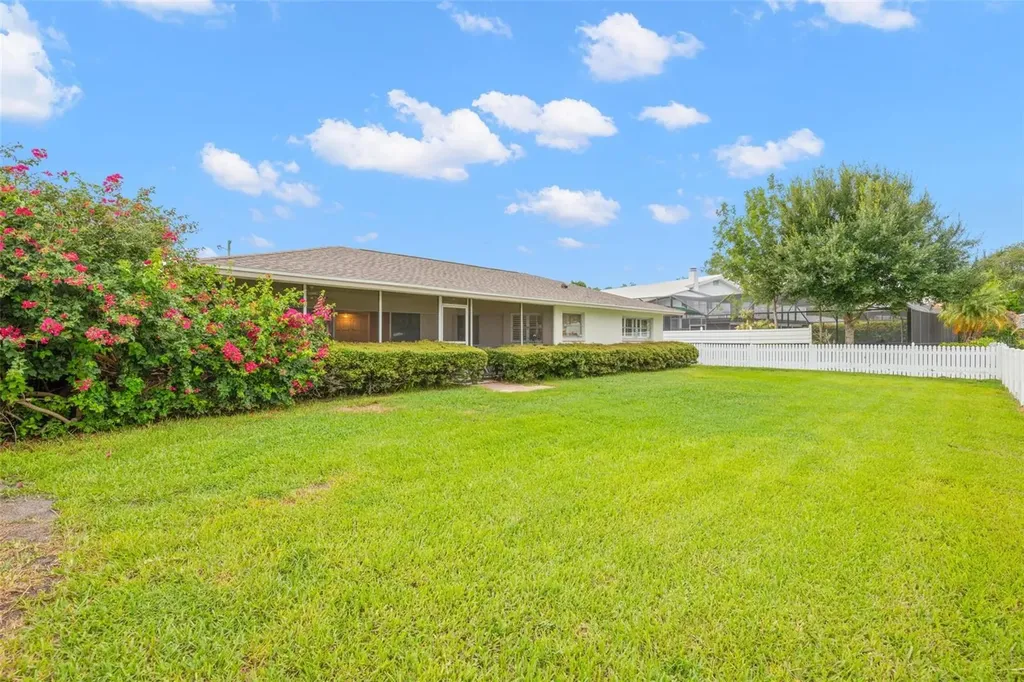 6729 Tequesta Drive Seminole FL 33777