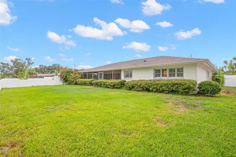 6729 Tequesta Drive Seminole FL 33777
