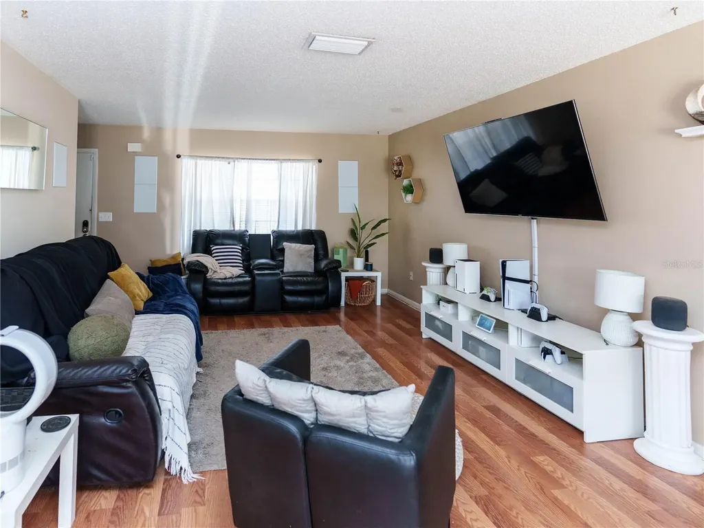 5392 Mariner Boulevard Spring Hill FL 34609