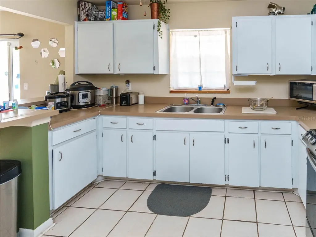 5392 Mariner Boulevard Spring Hill FL 34609