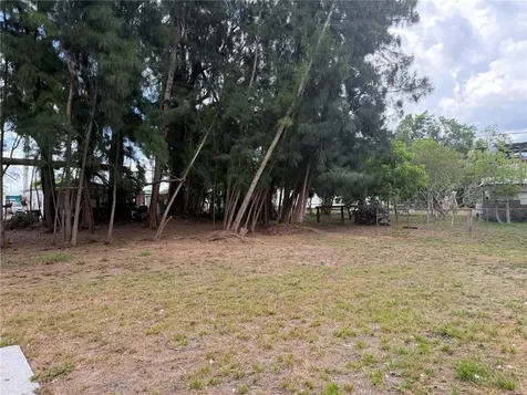 5601 16th Street W Bradenton FL 34207