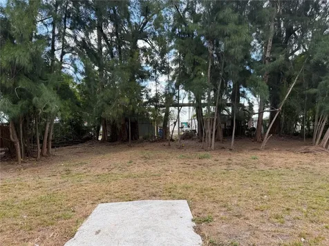 5601 16th Street W Bradenton FL 34207