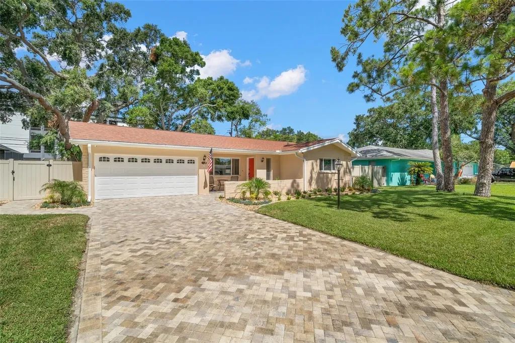 7940 3rd Street N St Petersburg FL 33702