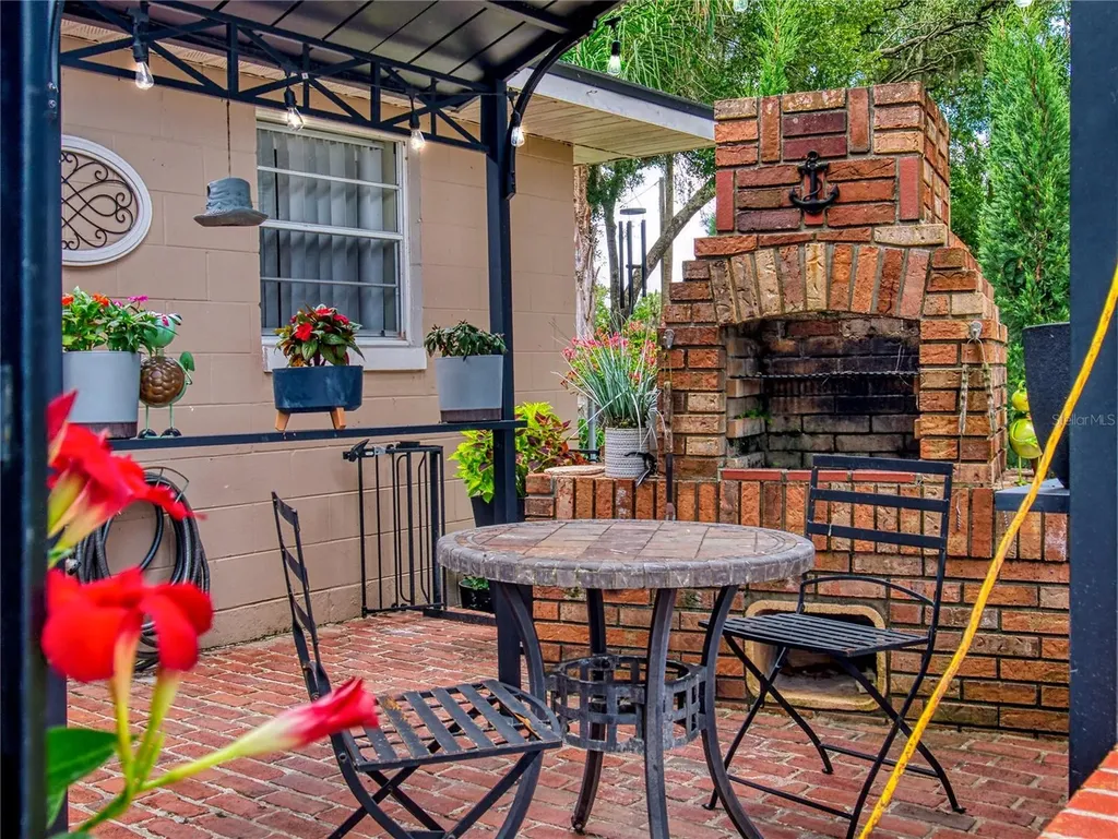 1624 Center Street Deland FL 32720