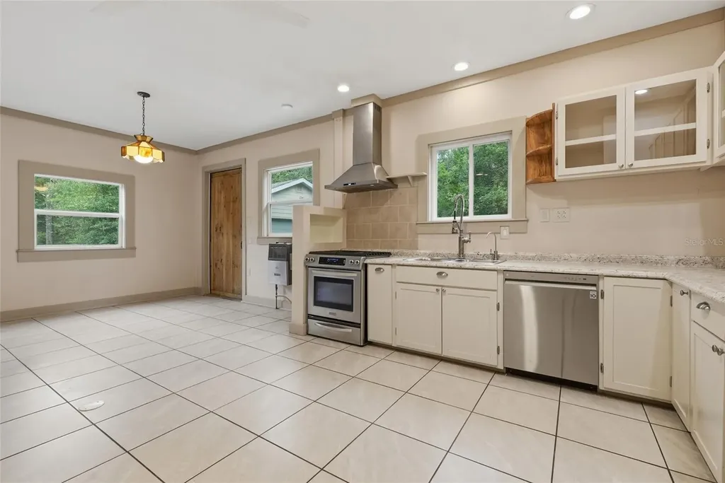 5529 NE 51st Avenue High Springs FL 32643