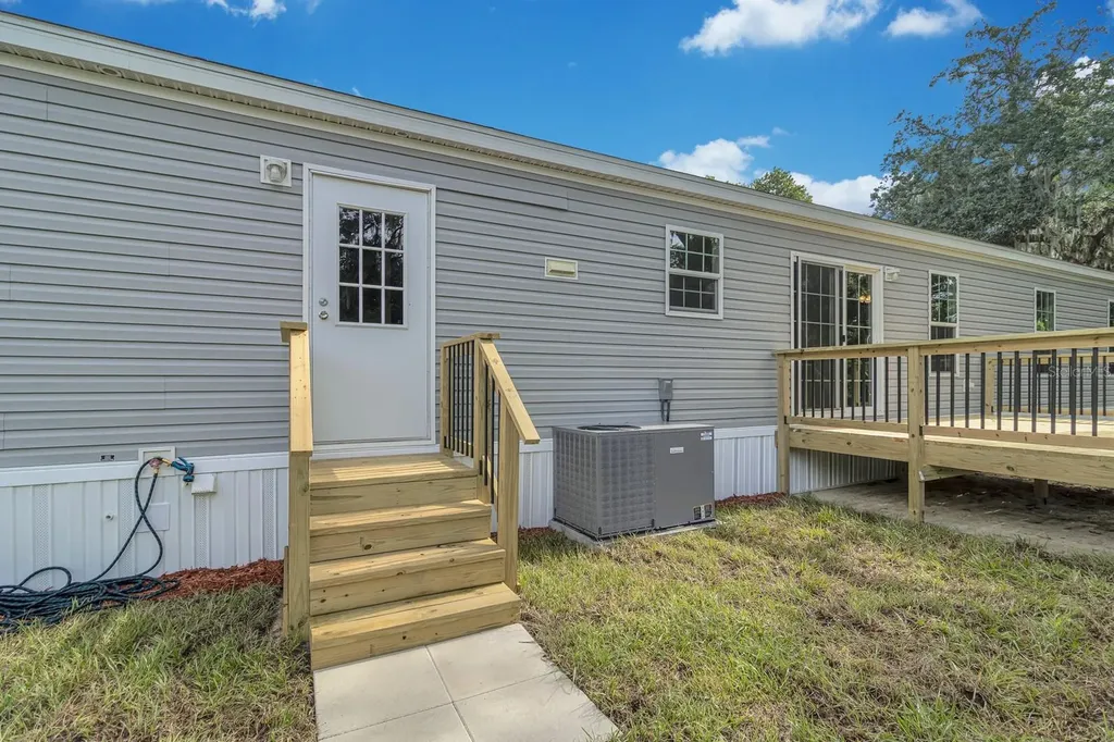 659 Alpine Street Mascotte FL 34753