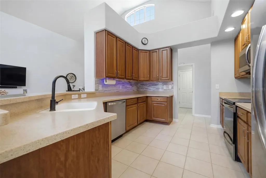 6846 Pine Springs Wesley Chapel FL 33545