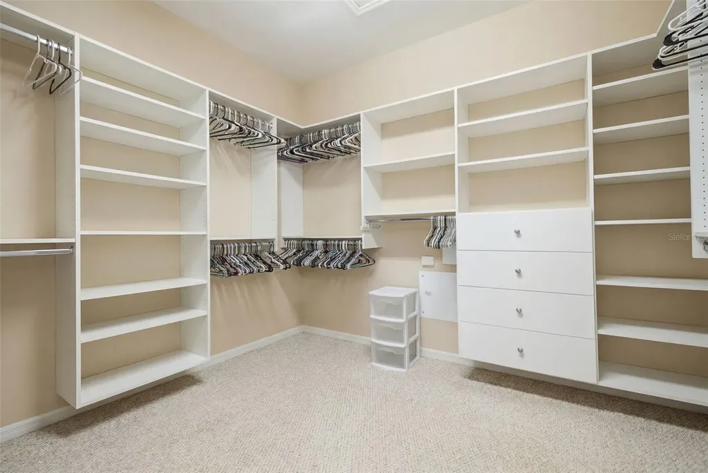 6846 Pine Springs Wesley Chapel FL 33545