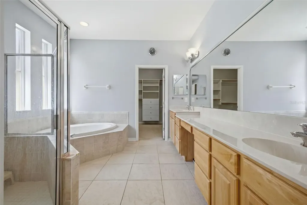 6846 Pine Springs Wesley Chapel FL 33545