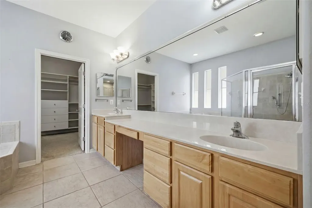 6846 Pine Springs Wesley Chapel FL 33545