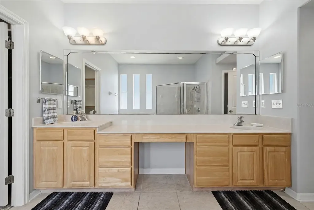 6846 Pine Springs Wesley Chapel FL 33545
