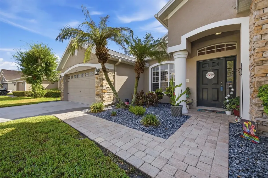 6846 Pine Springs Wesley Chapel FL 33545